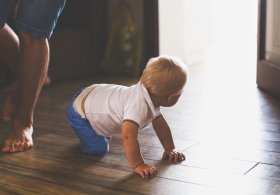 Gibalni razvoj – kaj se zgodi, če otrok preskoči fazo kobacanja?